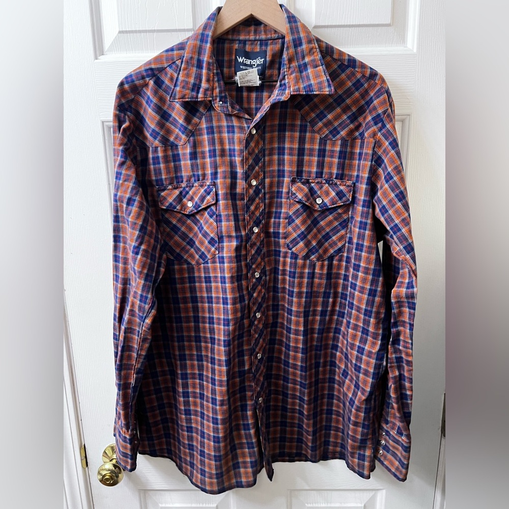 Classic pearl snap wrangler long sleeve shirt